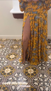 Tiffani Thiessen feet photo thumbnail