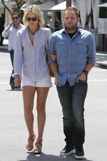 Ali Larter feet photo thumbnail