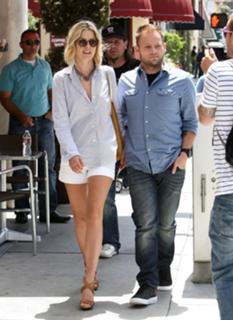 Ali Larter feet photo thumbnail