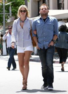 Ali Larter feet photo thumbnail