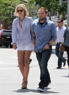 Ali Larter feet photo thumbnail