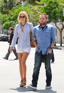 Ali Larter feet photo thumbnail