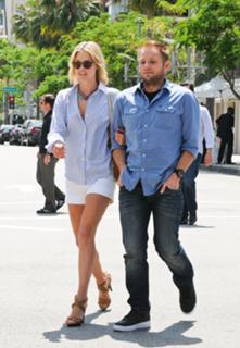 Ali Larter feet photo thumbnail