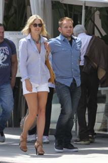 Ali Larter feet photo thumbnail