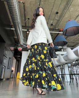 Abigail Spencer feet photo thumbnail