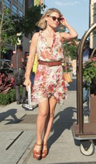 Ali Larter feet photo thumbnail