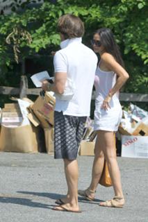 Demi Moore feet photo thumbnail