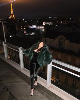 Haifa Wehbe feet photo thumbnail