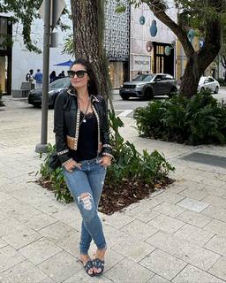Franciely Freduzeski feet photo thumbnail