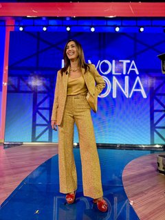 Caterina Balivo feet photo thumbnail