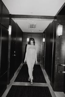 Bryce Dallas Howard feet photo thumbnail