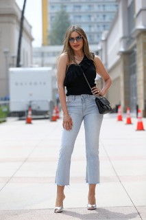 Sofía Vergara feet photo thumbnail