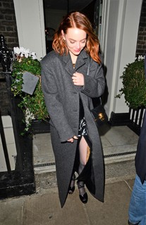 Emma Stone feet photo thumbnail
