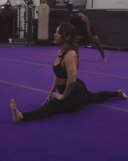 Francia Raisa feet photo thumbnail