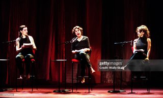 Julianna Margulies feet photo 1