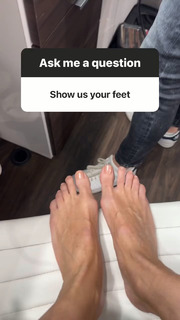 Heidi Klum feet photo thumbnail