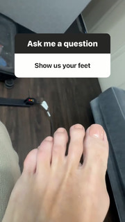 Heidi Klum feet photo thumbnail