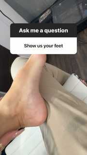 Heidi Klum feet photo thumbnail