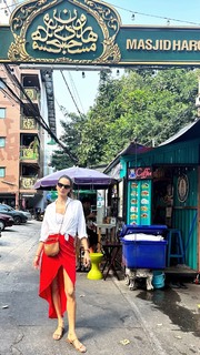 Alessandra Ambrosio feet photo thumbnail