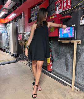 Caterina Balivo feet photo thumbnail