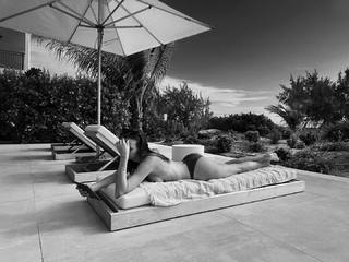 Josephine Skriver feet photo thumbnail