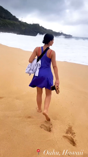 Megan Olivi feet photo thumbnail