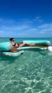 Josephine Skriver feet photo thumbnail