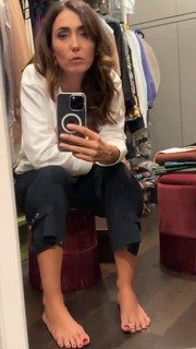 Caterina Balivo feet photo thumbnail