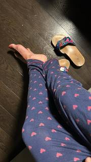 Caterina Balivo feet photo thumbnail
