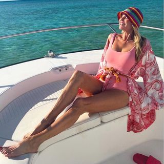 Christie Brinkley feet photo thumbnail