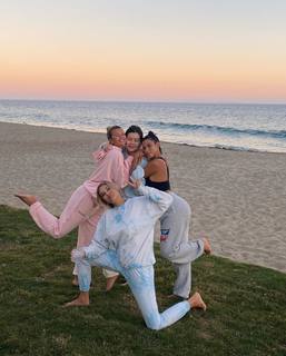 Sofia Richie feet photo thumbnail