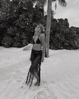Sofia Richie feet photo thumbnail