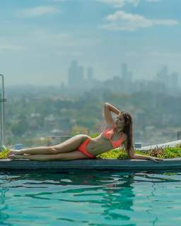 Vanessa Claudio feet photo thumbnail