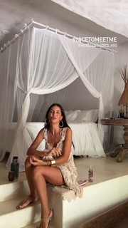 Zaira Nara feet photo thumbnail