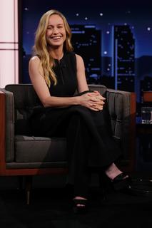 Brie Larson feet photo thumbnail