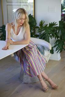 Jennie Garth feet photo thumbnail