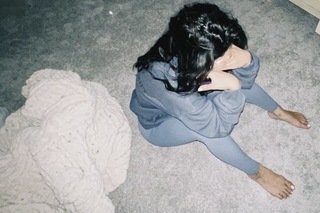 Becky G feet photo thumbnail