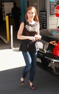Alyssa Milano feet photo thumbnail