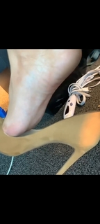 Kyle Unfug feet photo thumbnail