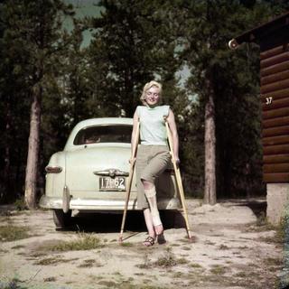 Marilyn Monroe feet photo thumbnail