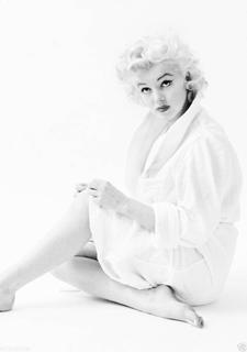 Marilyn Monroe feet photo thumbnail