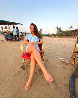 Hina Khan feet photo thumbnail
