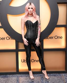 Megan Fox feet photo thumbnail
