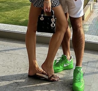 Karolina Pisarek feet photo thumbnail