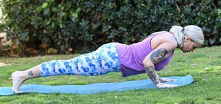 Kerry Katona feet photo thumbnail