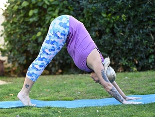 Kerry Katona feet photo thumbnail