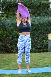 Kerry Katona feet photo thumbnail