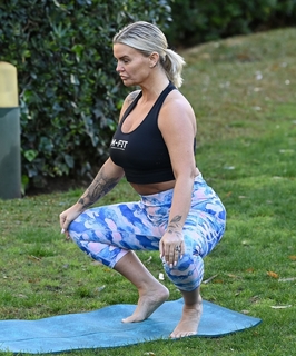 Kerry Katona feet photo thumbnail