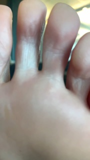 Kyle Unfug feet photo thumbnail