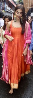 Pooja Hegde feet photo thumbnail